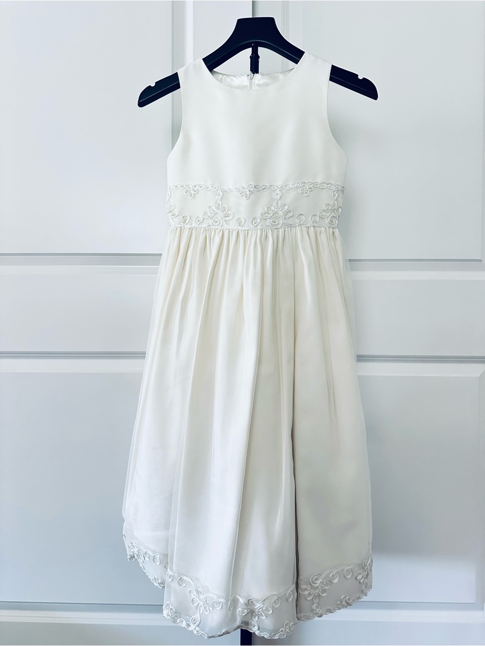Big Girls Classic Ivory Embroidered Formal Dress Size 10